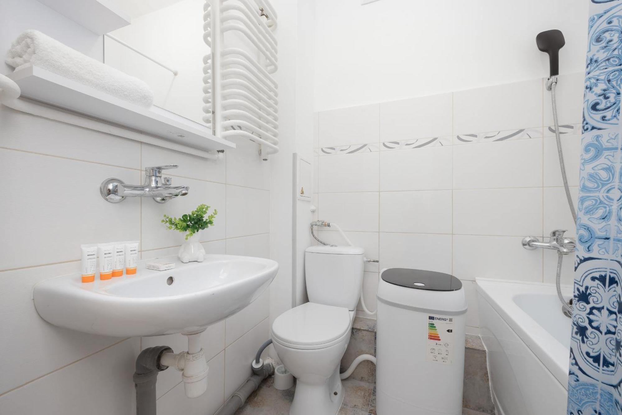 Apartament With Balcony 180 M To The Royal Baths By Renters Warszawa